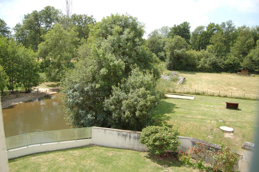 Le Moulin Neuf Bed & Breakfast Vignoux-sur-Barangeon Room photo